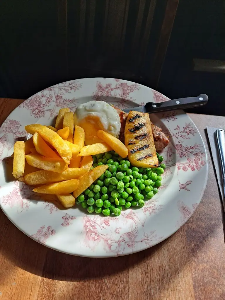 Menu_Hutt_Ravenshead_image_7