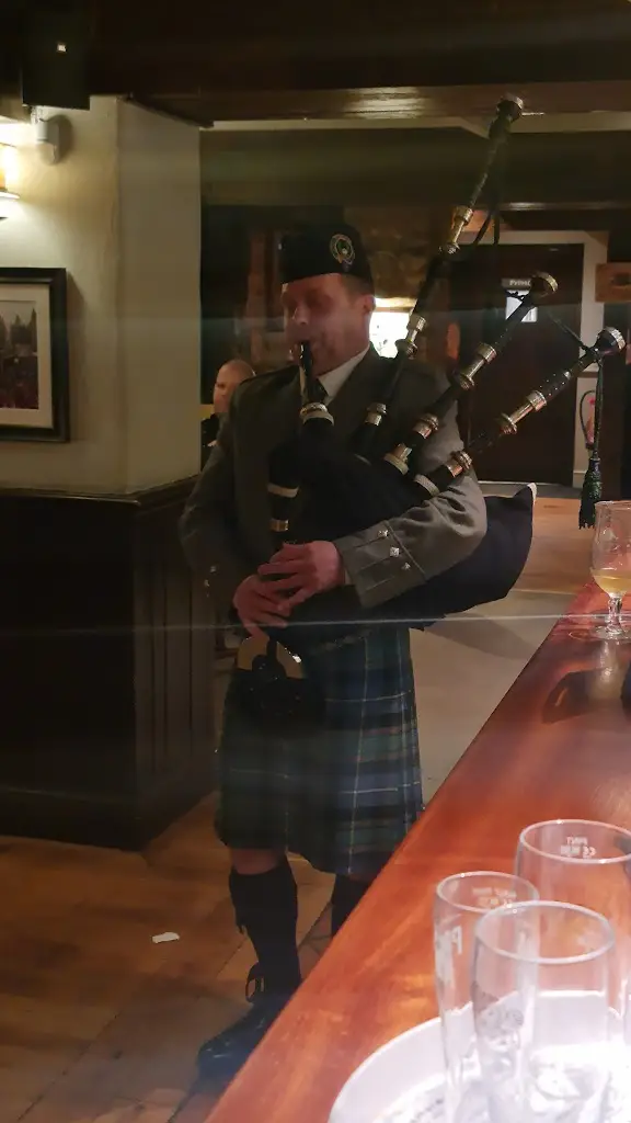 Hutt_Ravenshead_slider_image_2