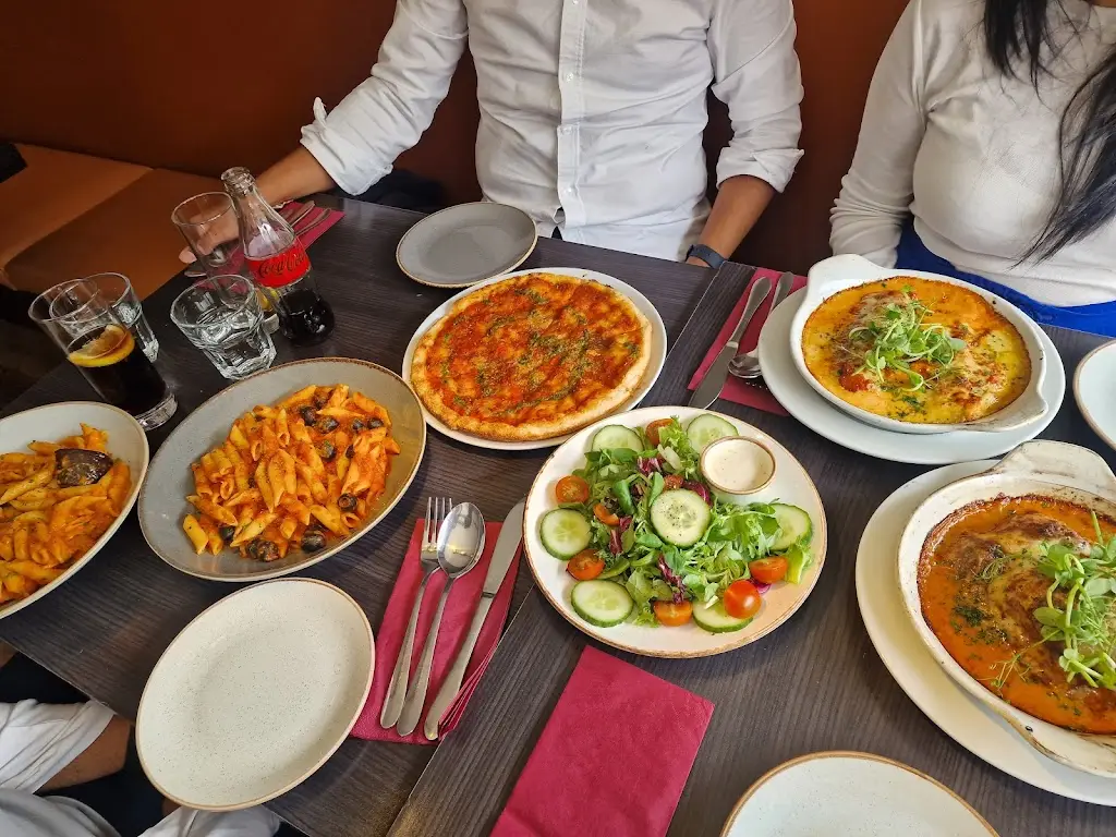 Heenal V_Va Pensiero_Radlett_review