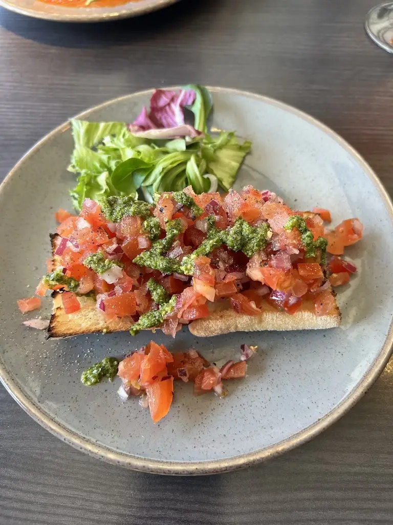 A D_Va Pensiero_Radlett_review