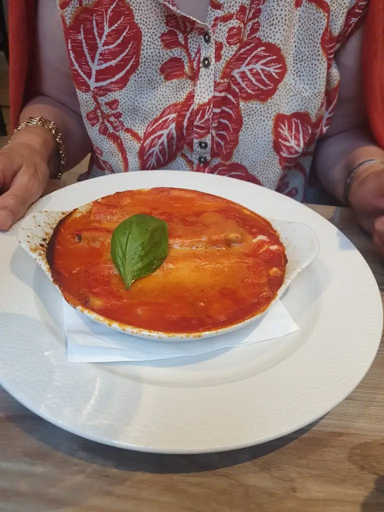 D Y_L’Italiana_Radlett_review
