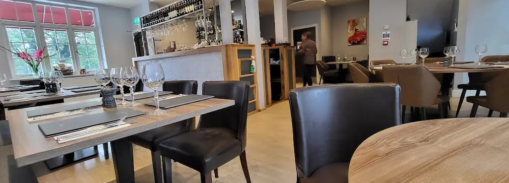 L’Italiana_Radlett_slider_image_1