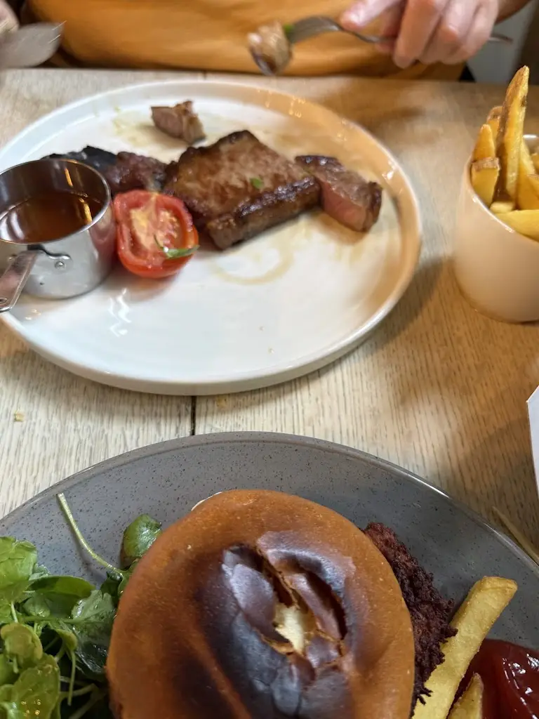Stephen_The Devonshire Arms_Baslow_review