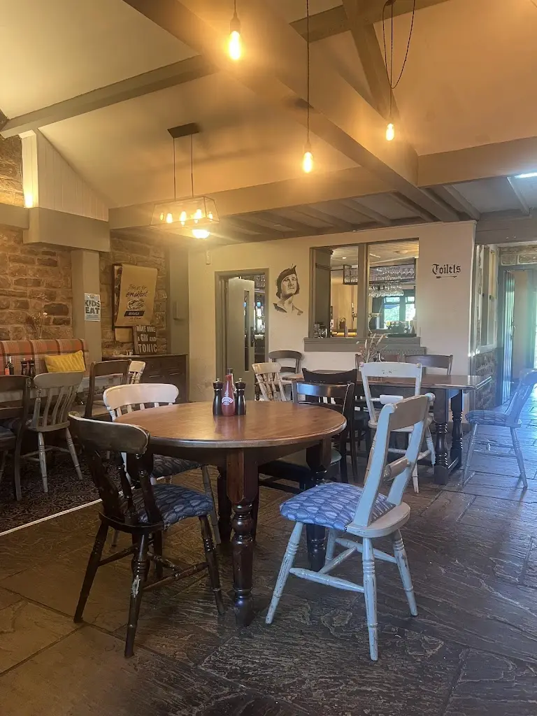 Thinasha Mendis_The Robin Hood Inn_Baslow_review