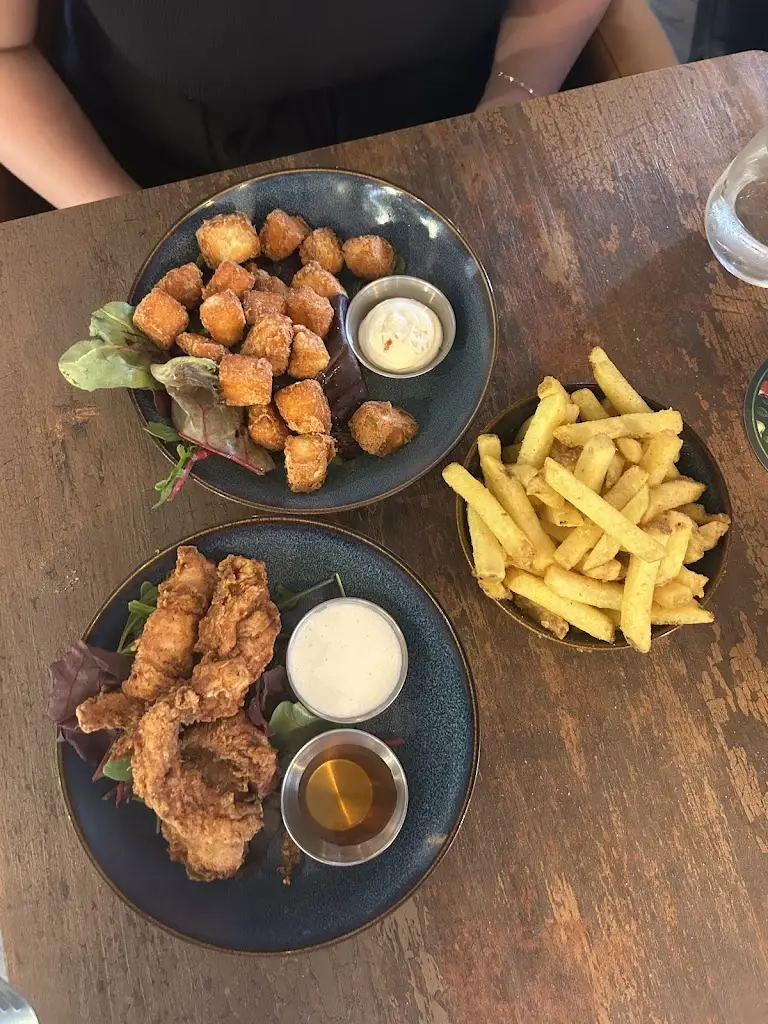 Angel Caulfield_The Old Bank_Ramsbottom_review