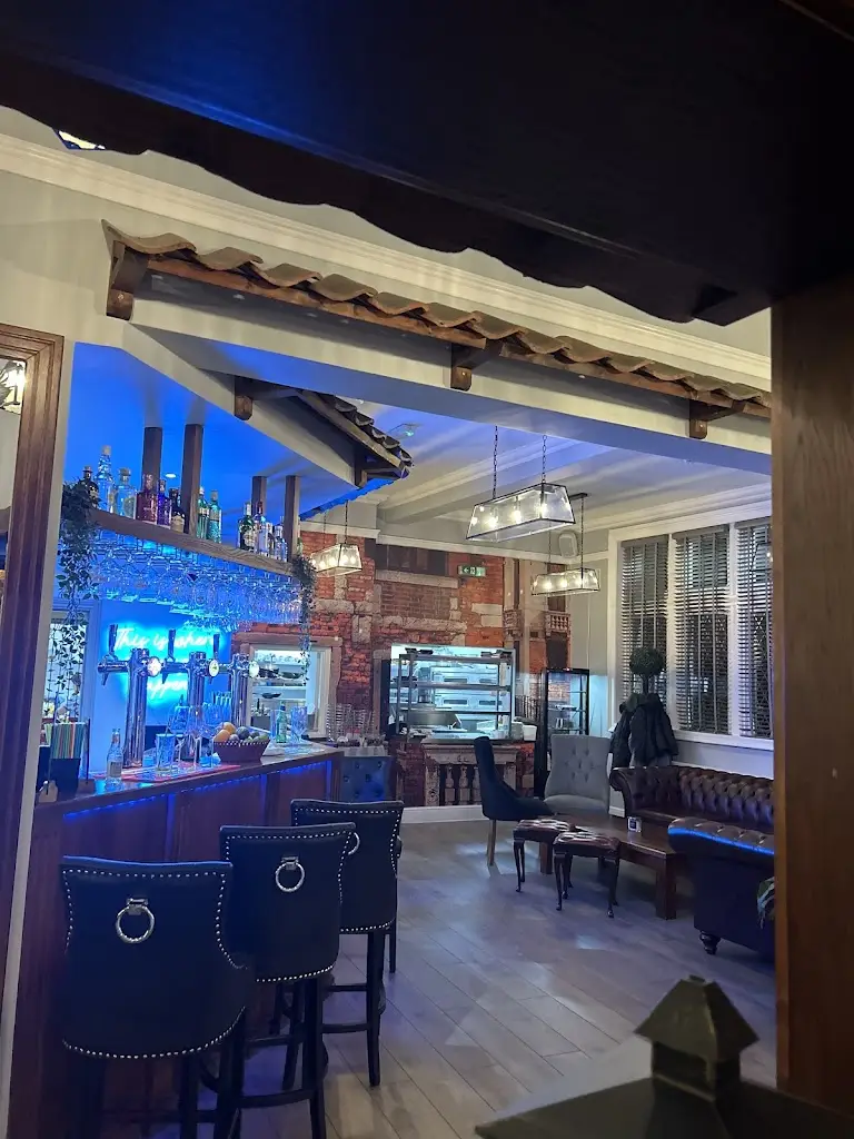 L'Aquila Restaurant_Prestwich_slider_image_1