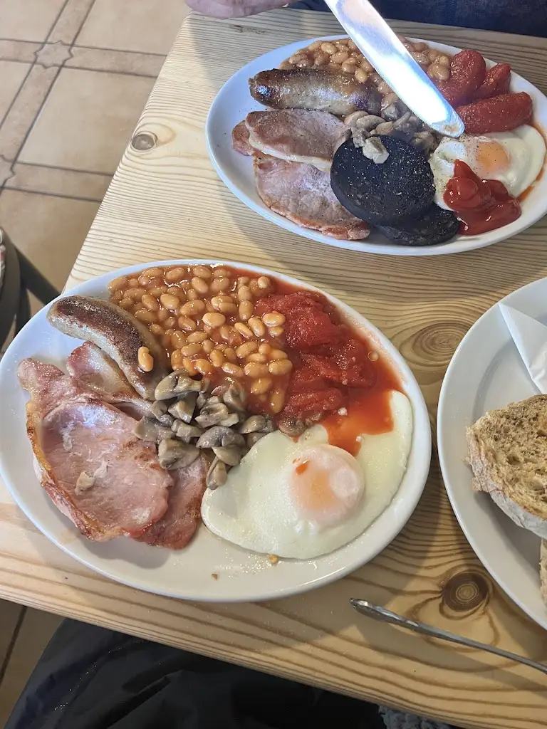 Cheryl Engelbrecht_Café On The Green_Baslow_review