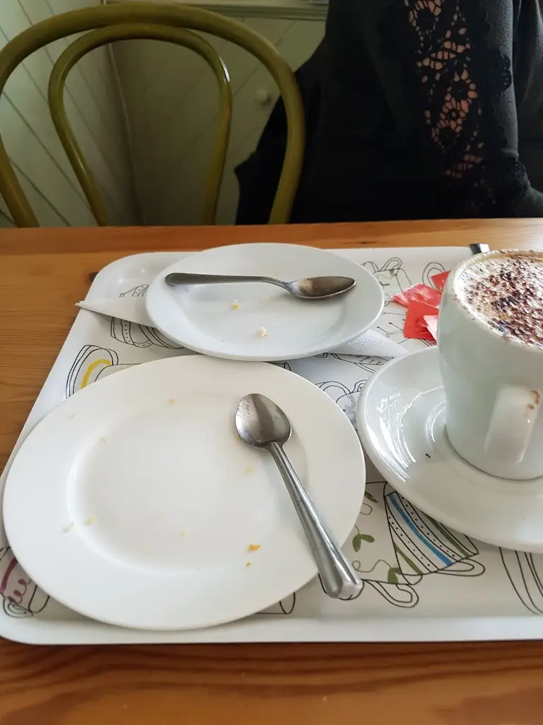 Susan Kidger_Café On The Green_Baslow_review