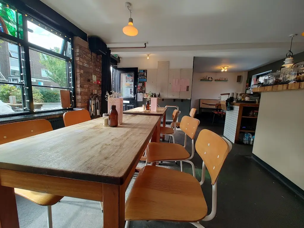 All the Shapes restaurant in Prestwich