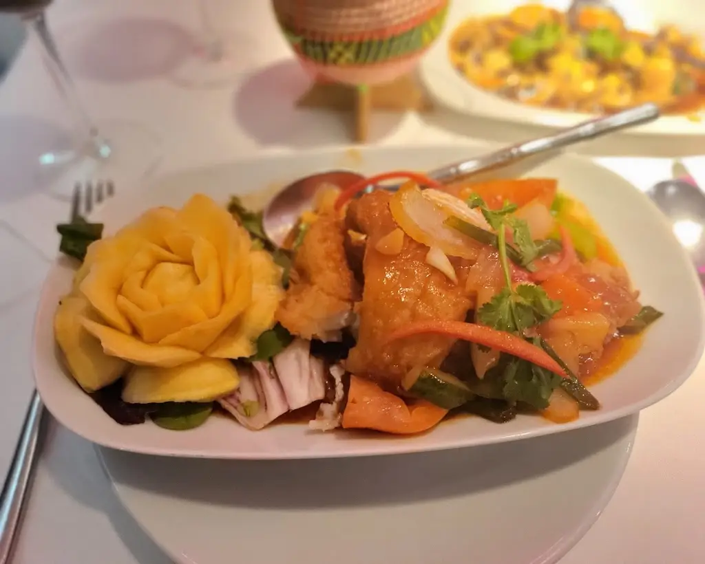 Baan Thai_Barton-le-Clay_slider_image_3