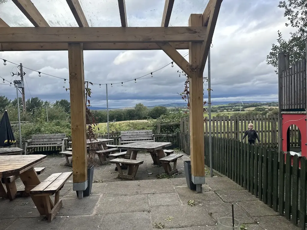 Phillip Meek_Friendship Inn_Prestwich_review