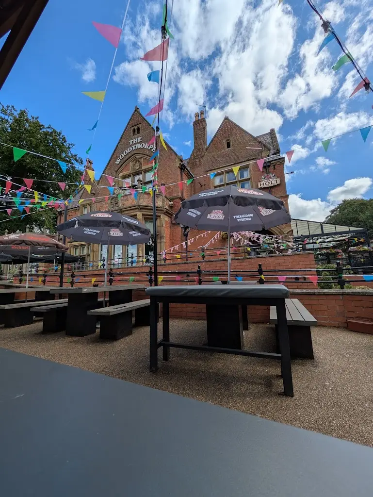 Tony Pleasant_The Woodthorpe_Prestwich_recensione