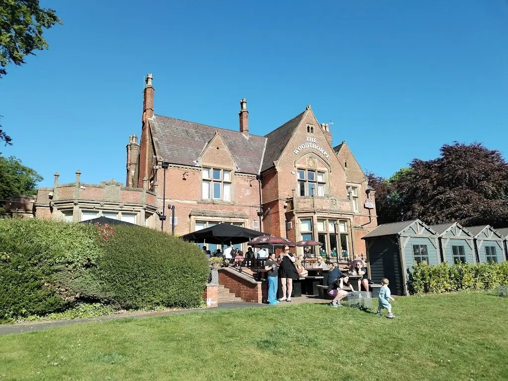 Patrik Krizek_The Woodthorpe_Prestwich_recensione