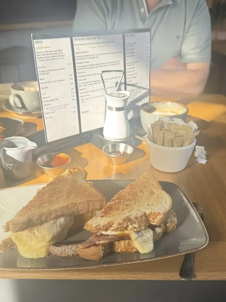Robert Magwood_The Hideout Bar & Eatery Prestwich_Prestwich_review