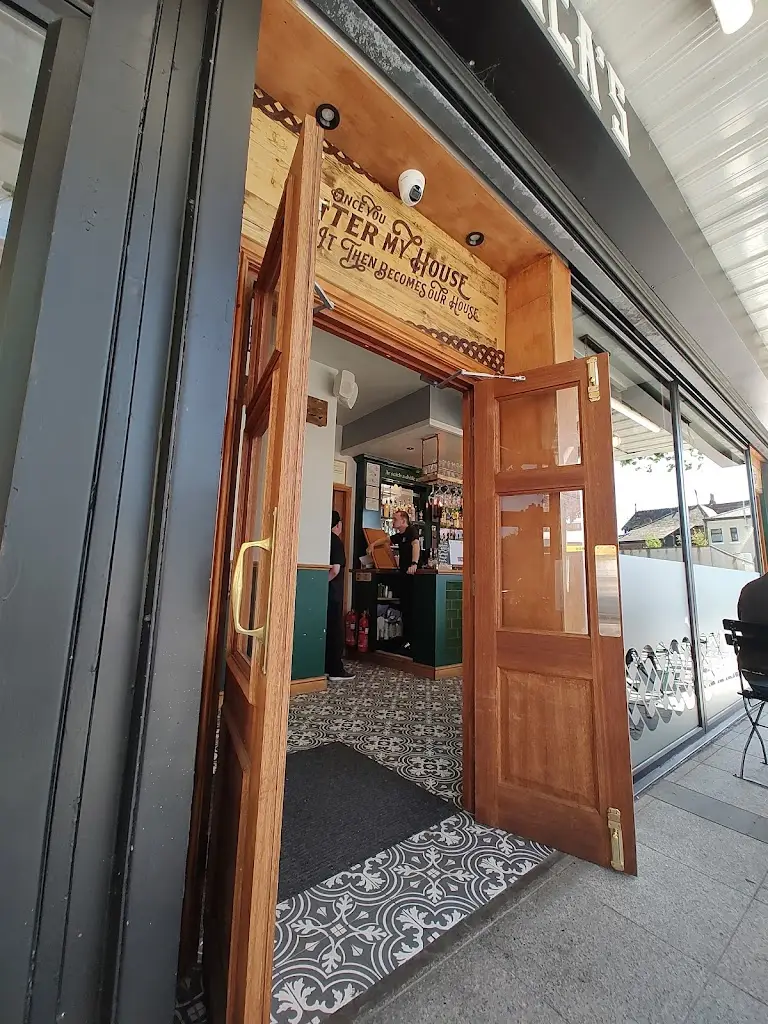 Andrew L_Macca’s Bar & Grill_Prestwich_review