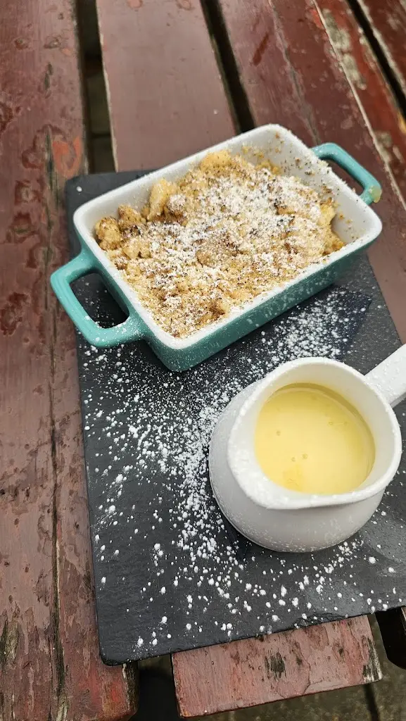 C S_The Ship_Reedham_review