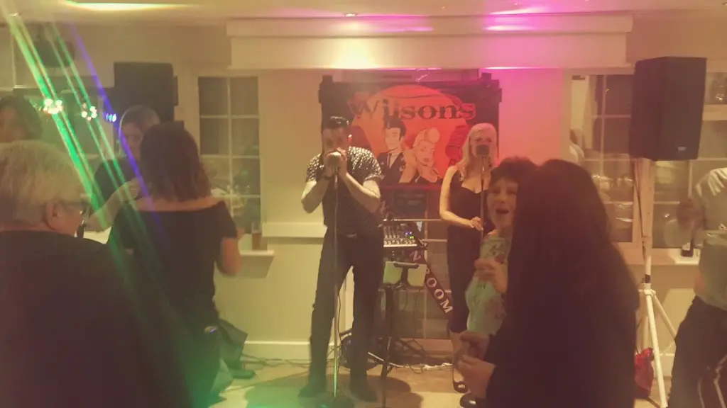 The Bull_Barton-le-Clay_slider_image_2