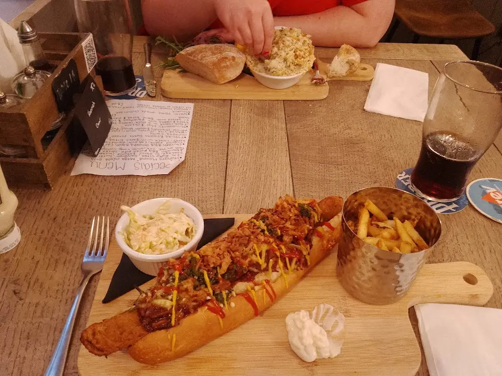 H M_The Fox & Hounds Comford_Redruth_review