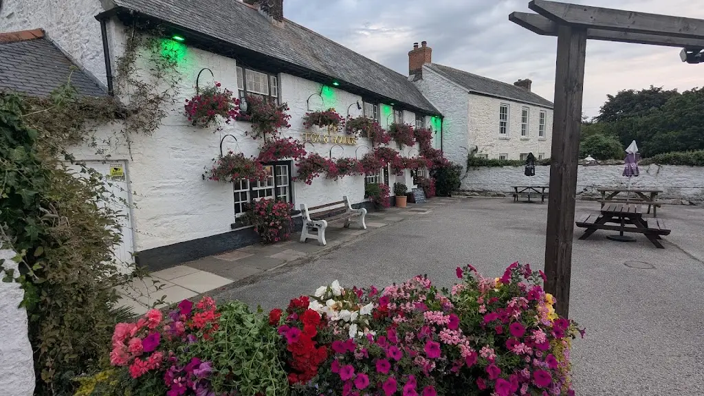 Thorsten Sauer_The Fox & Hounds Comford_Redruth_review