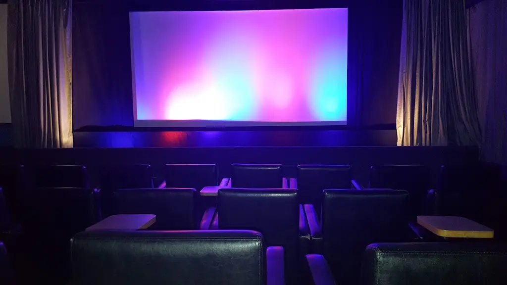 stephen crowe_Regal Cinema, Theatre, Bar & Restaurant_Redruth_review