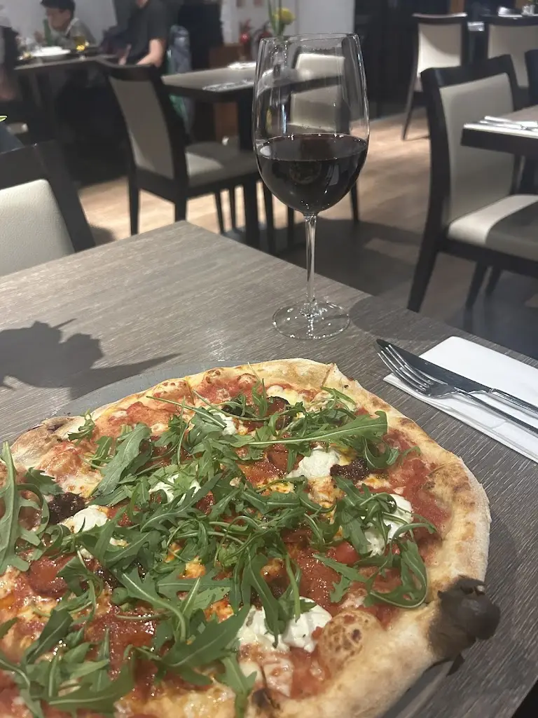 Sinead Harkins_Gambero D'oro Rayleigh_Rayleigh_review