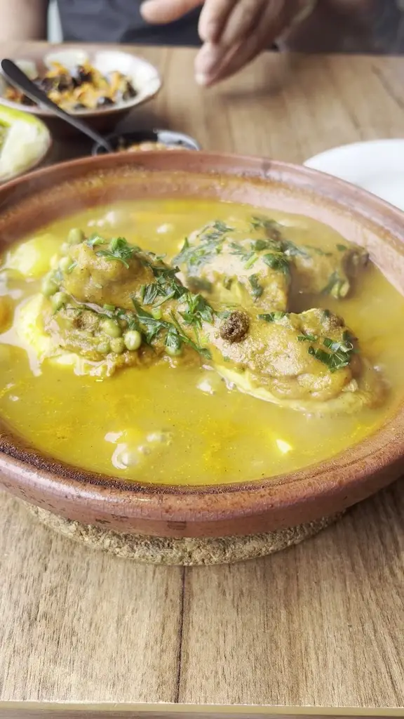 Suomy Nona_D'bouk restaurant 🇱🇧_Rayleigh_review