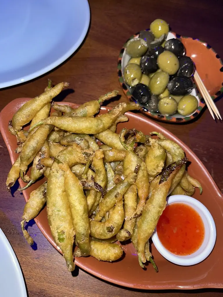 Charlotte Aldridge_Marco's Bar_Rayleigh_review