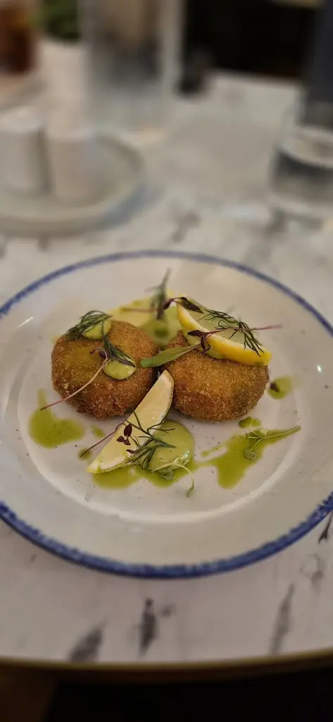 Jordan Flore_Anglo_Rayleigh_review