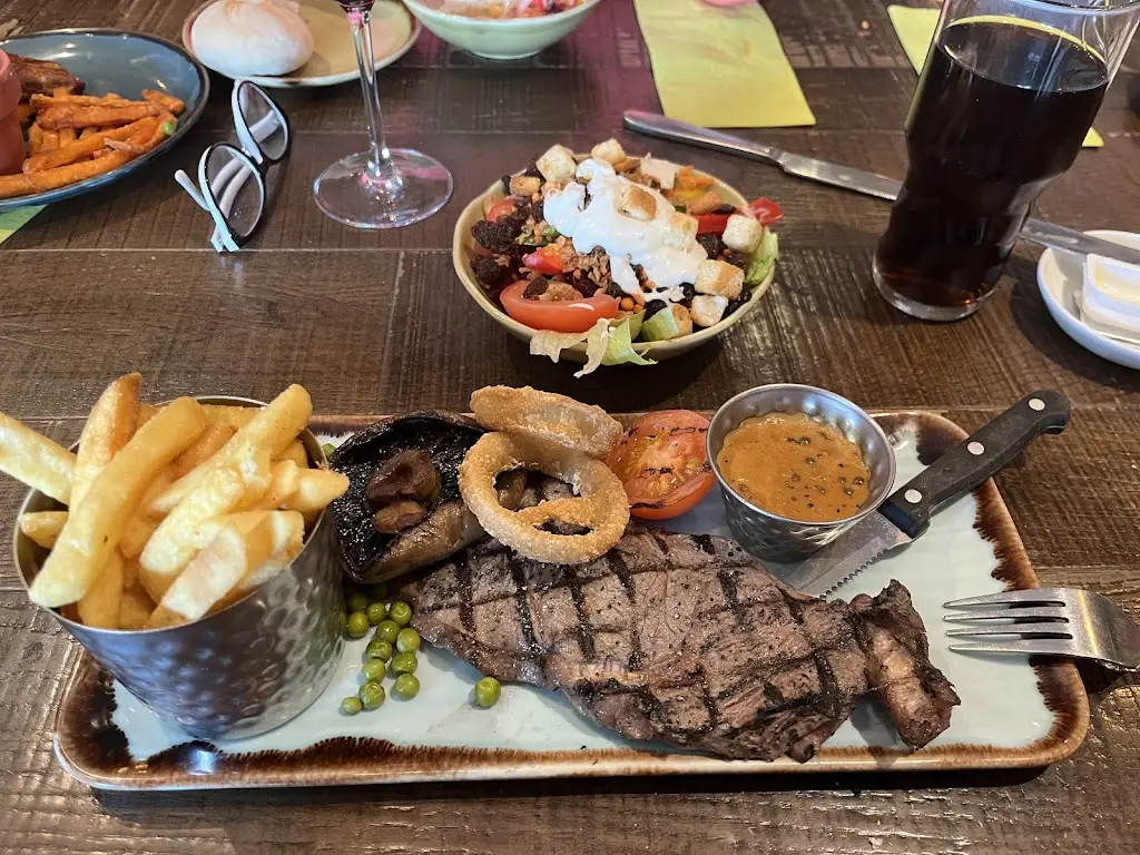 Menu_Harvester Rayleigh Weir Rayleigh_Rayleigh_image_6