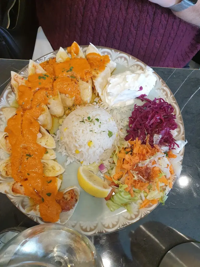 Haute Shish_Barton-le-Clay_slider_image_2