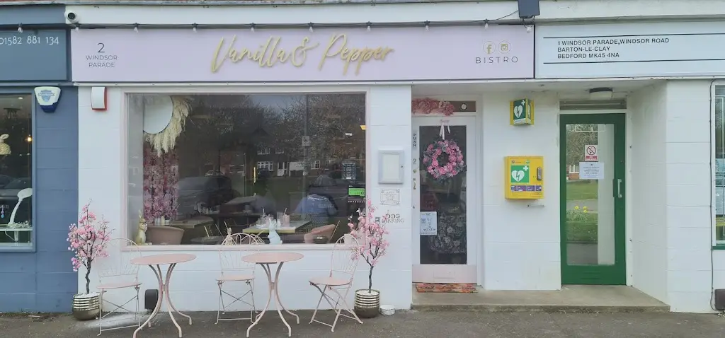 Vanilla & Pepper Bistro_Barton-le-Clay_slider_image_1