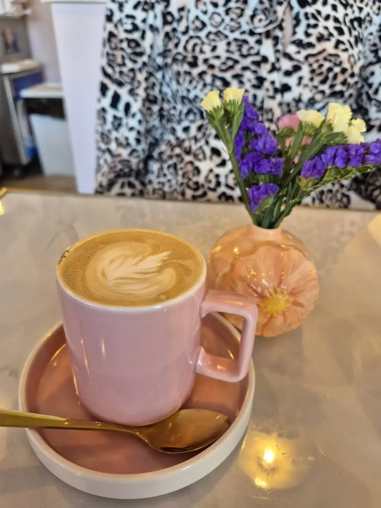 Vanilla & Pepper Bistro_Barton-le-Clay_slider_image_3