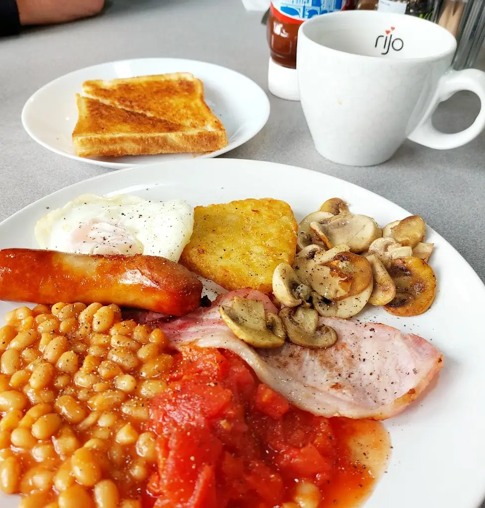 Caroline Mountain_Barr & Café_Pudsey_review