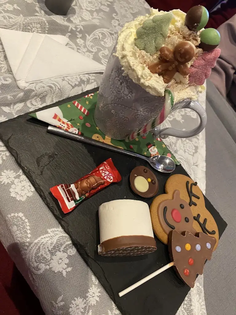 Amber Wilson_Olde Booths Tea Rooms_Pudsey_review