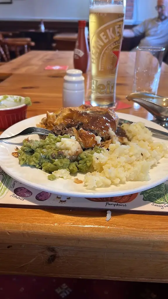 Paul Wyeth_The Fleece_Rillington_review