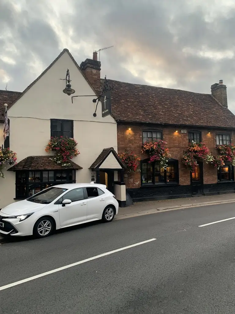 SHUGENDRAN KUNASEKARAN_The Feathers_Rickmansworth_review