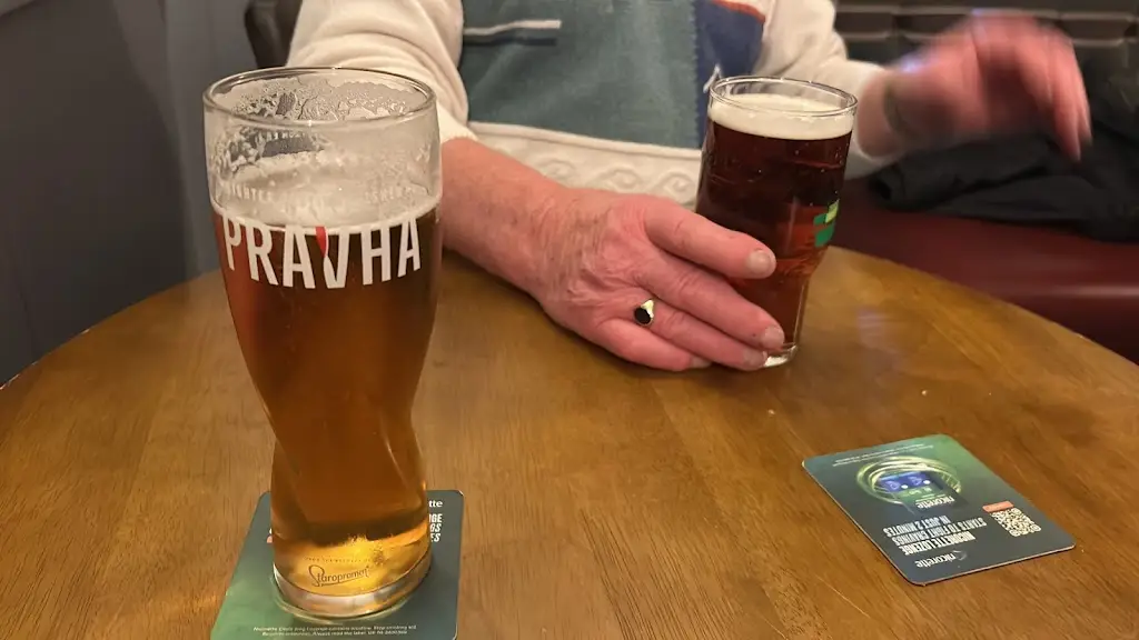 Byron Deithrick_The White Bear_Rickmansworth_review