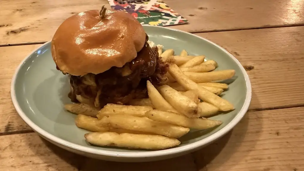 Lisa Bass Cooper_Cluck & Moo - Restaurant Redcar_Redcar and Cleveland_review