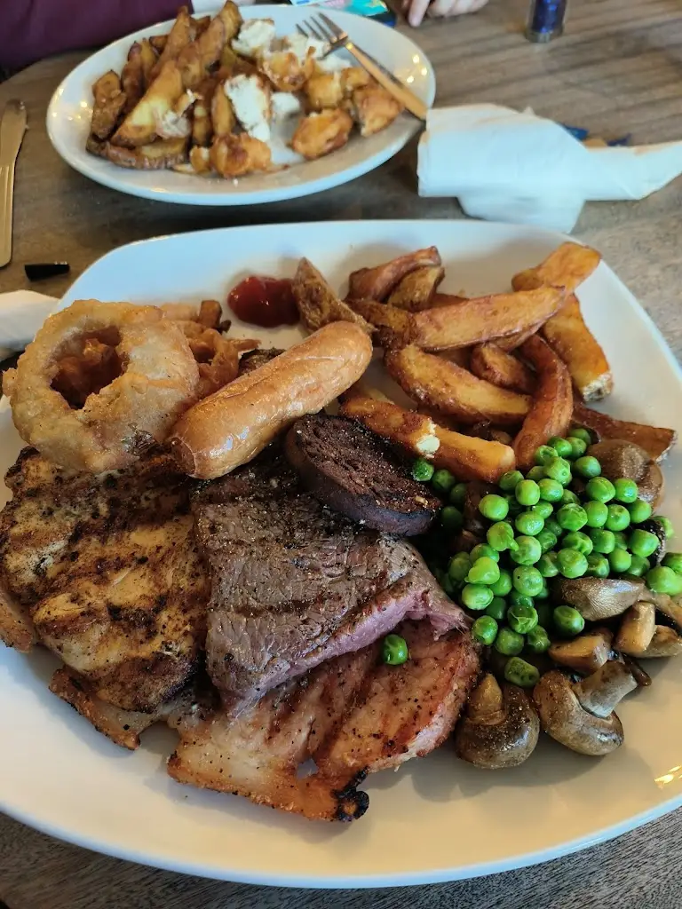 stephen evans_Martha's Vineyard_Redcar and Cleveland_review