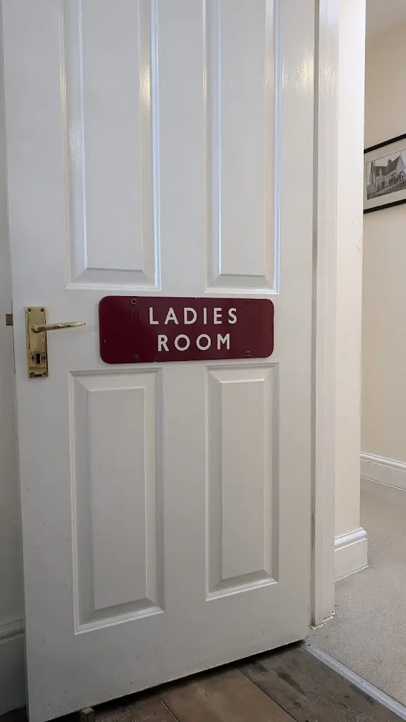 william morris_Ridgmont Station Vintage Tea Room and Heritage Centre_Ridgmont_review