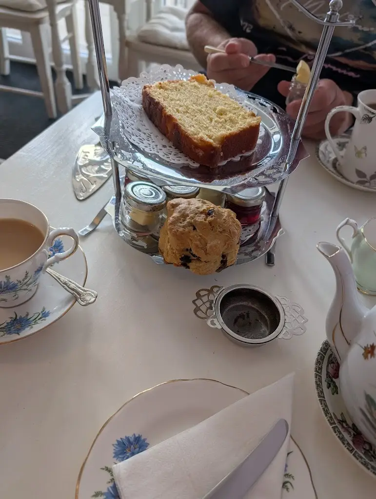 Crimson Teal_Daisy-Mae's Vintage Tearoom_Redcar_review