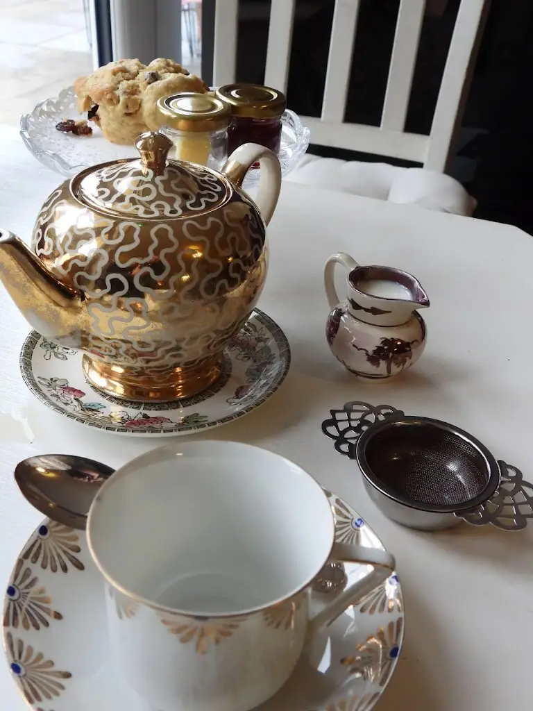 James Ballantyne_Daisy-Mae's Vintage Tearoom_Redcar_review