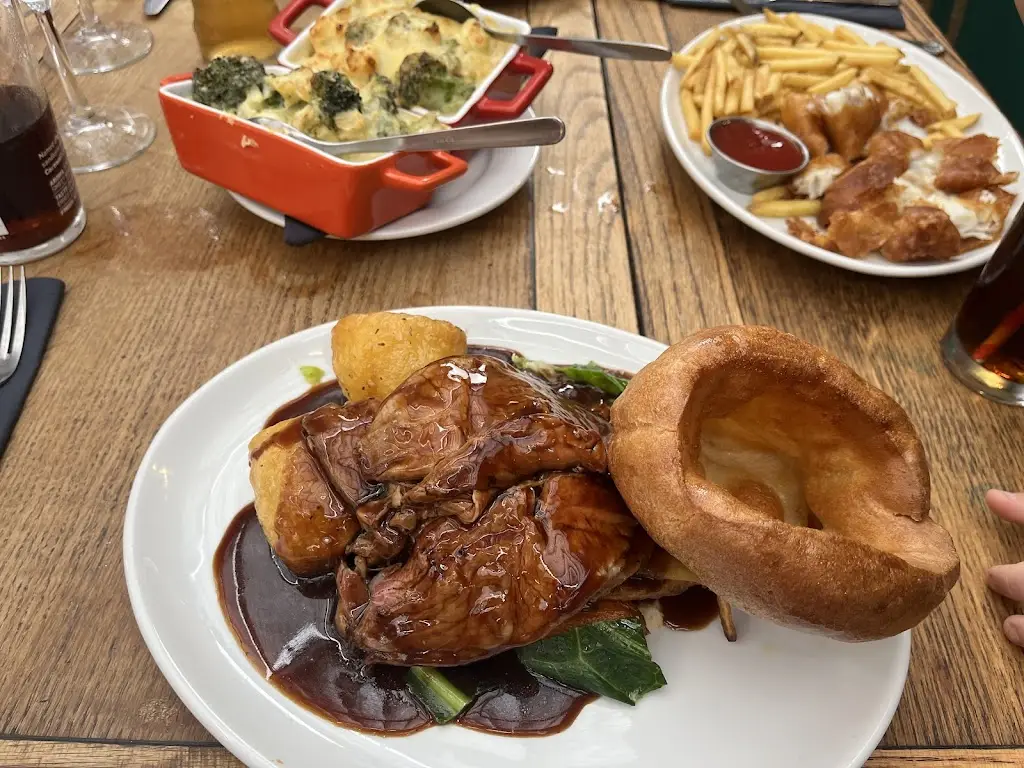 Heidi Fletcher_Kings Head_Redlynch_review