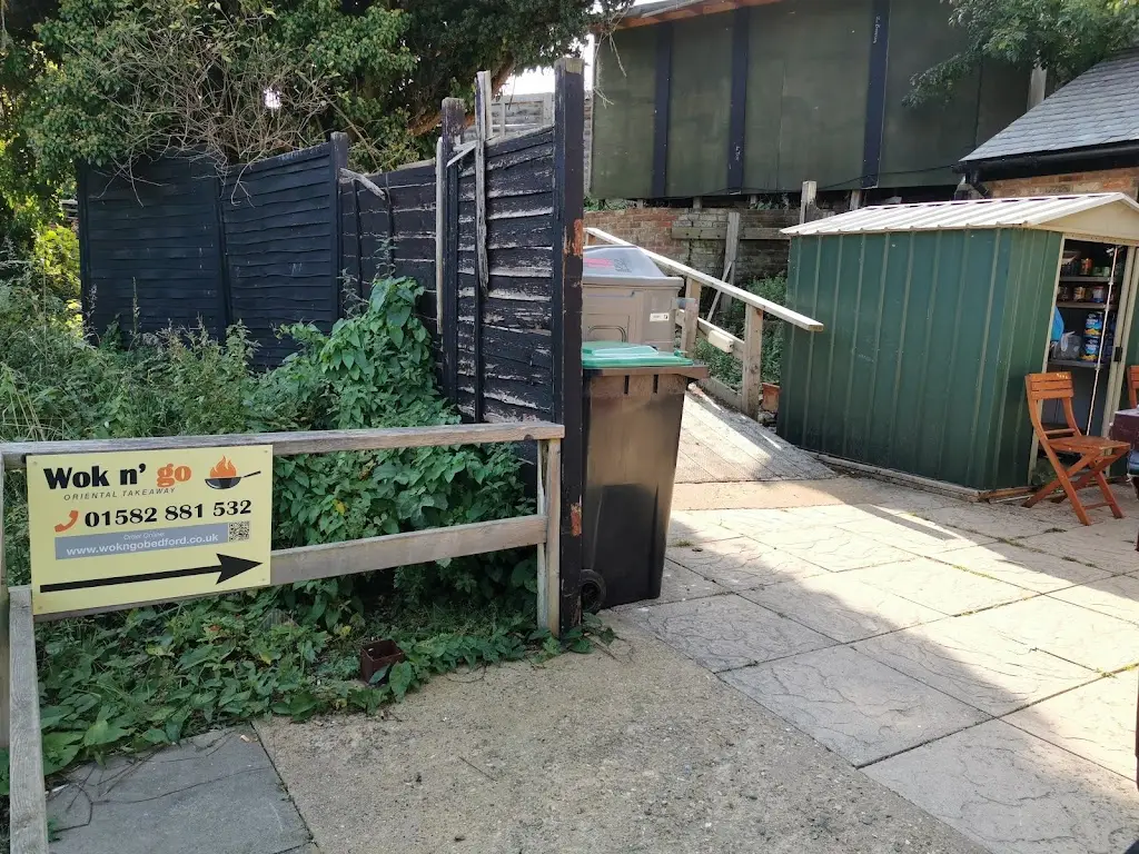 Wok N Go Oriental Takeaway_Barton-le-Clay_slider_image_2