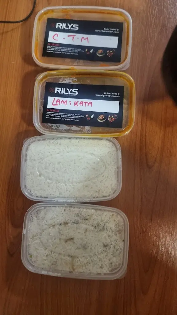 Vijay Loganathan_Rilys Indian Restaurant_Redditch_review