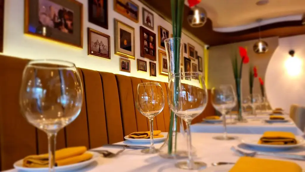 Rilys Indian Restaurant_Redditch_slider_image_3