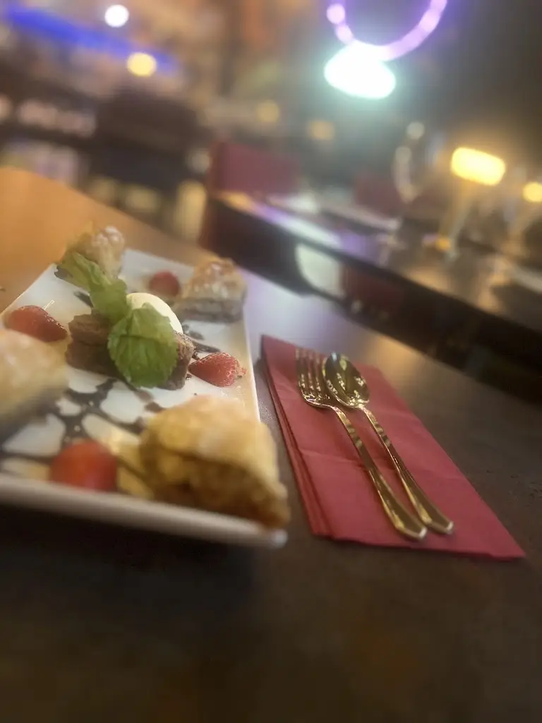 Tatiana ReDD_PALM Restaurant_Roade_review