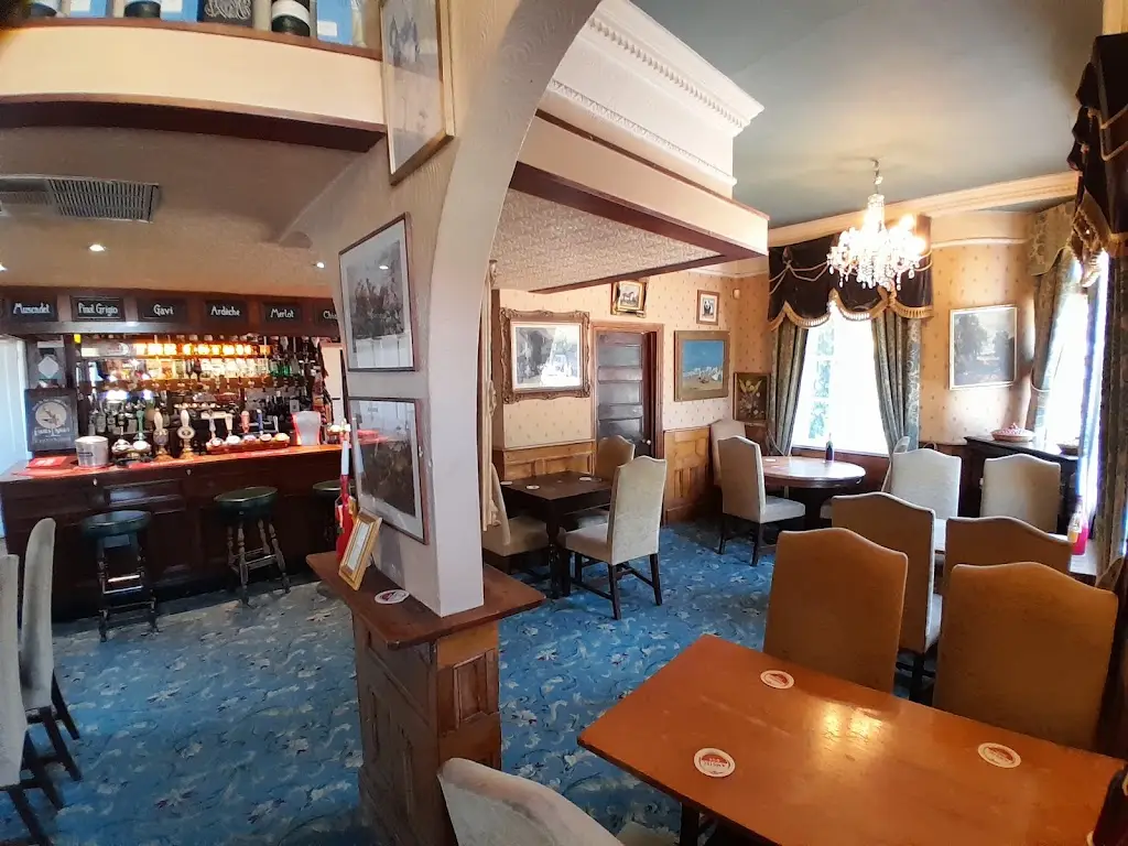 Ostrich Hotel_Robertsbridge_slider_image_1