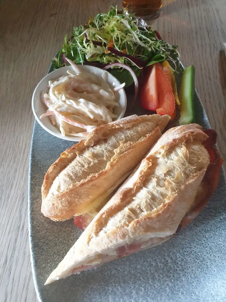 Menu_Castle Inn_Robertsbridge_image_9