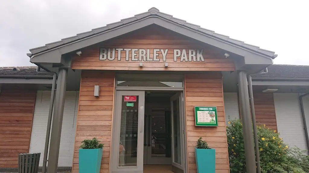 Butterley Park Cookhouse + Pub restaurant in Ripley